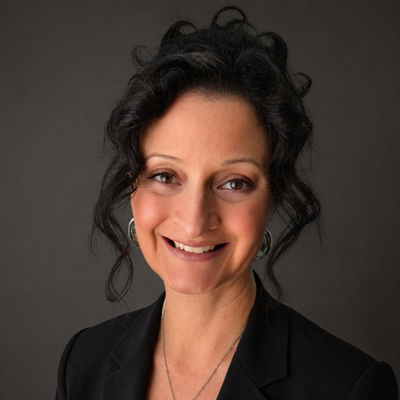 Lori Robbins Smith - Headshot